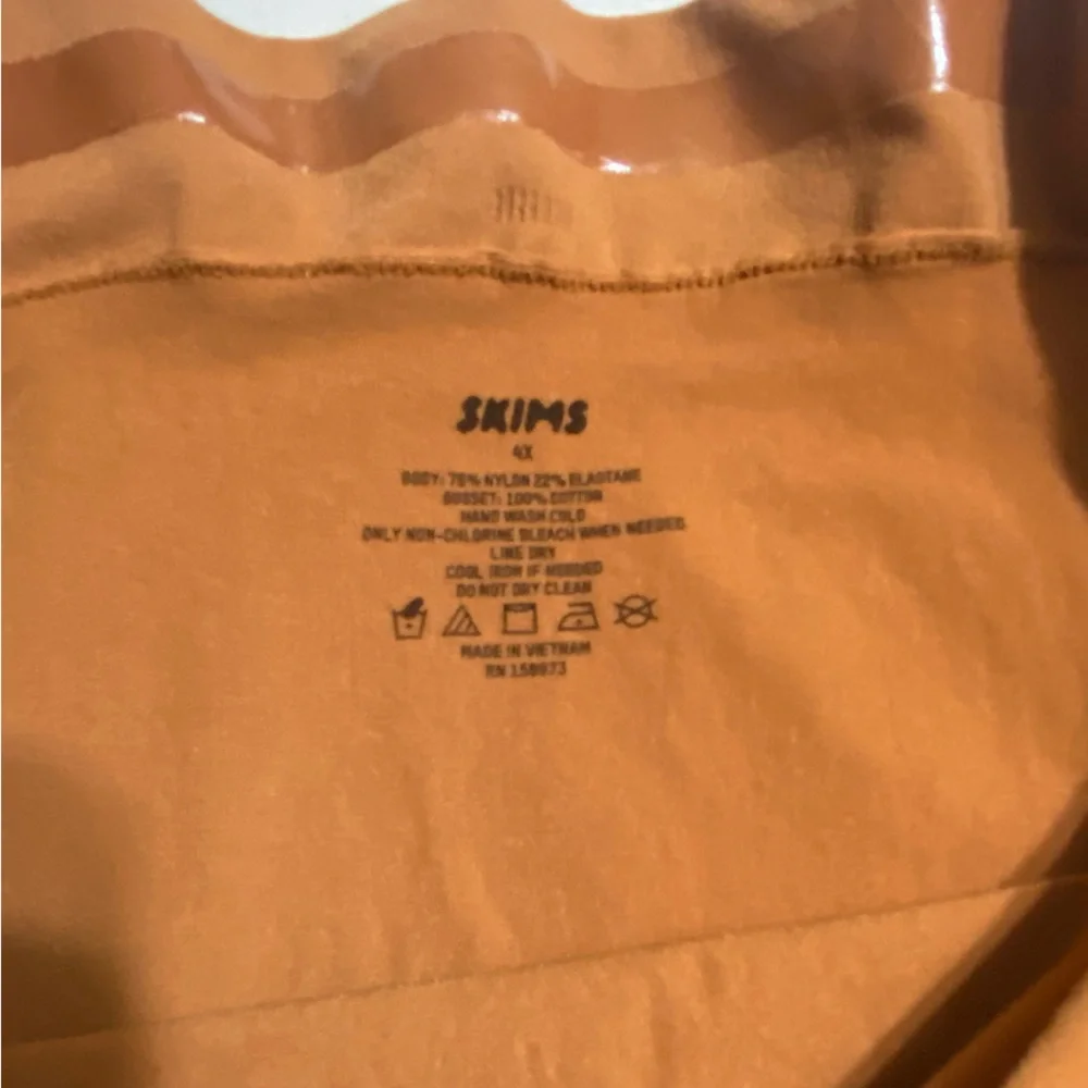 SKIMS High-Waist Shapewear Briefs - Bronze - Picture 6 of 6